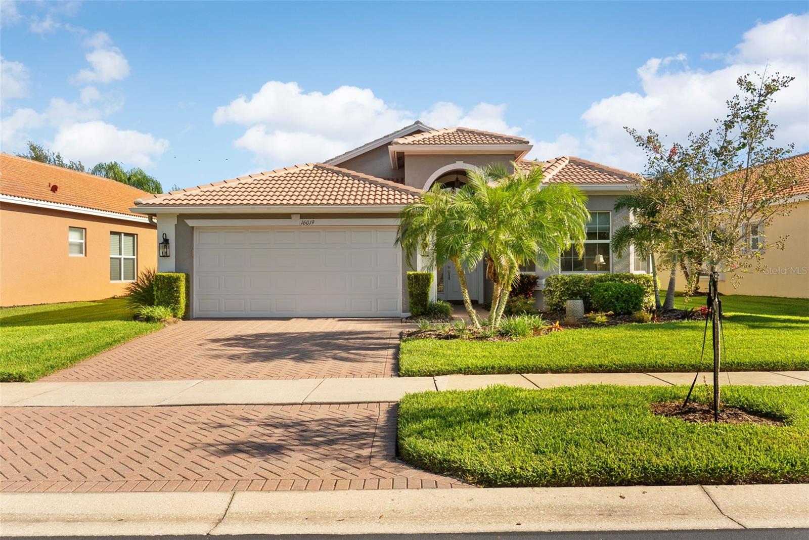 16019 Golden Lakes Dr — photo