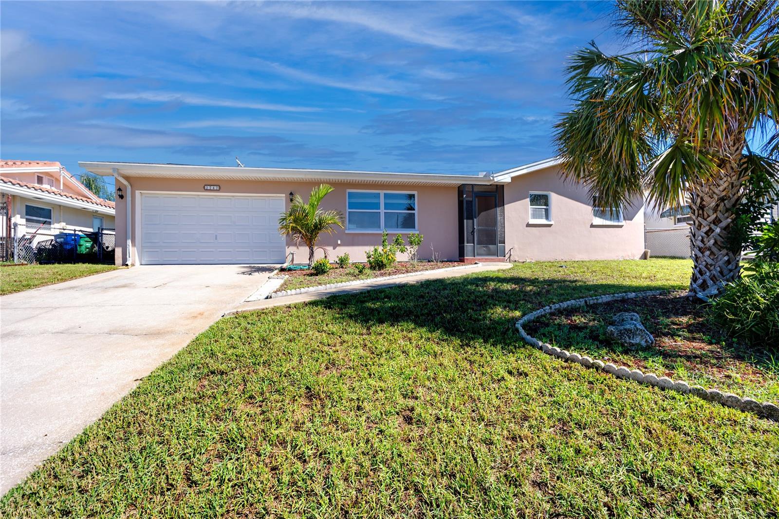 3747 Shady Bluffs Dr — photo
