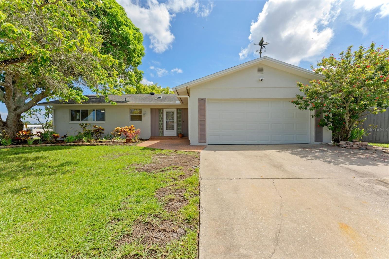 344 Crosswinds Dr — photo