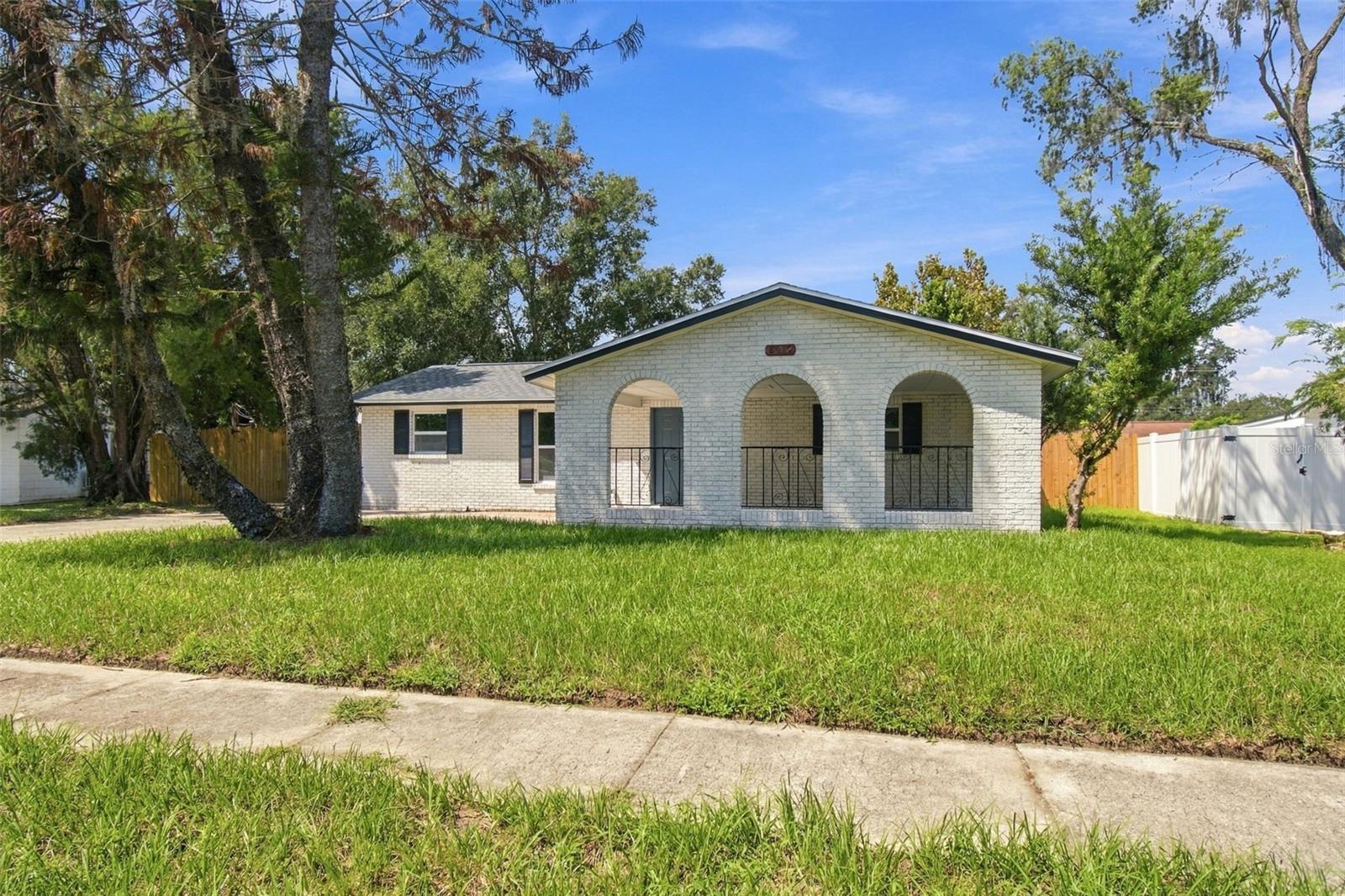 802 Walnut Drive, Seffner, FL 33584 — photo 2