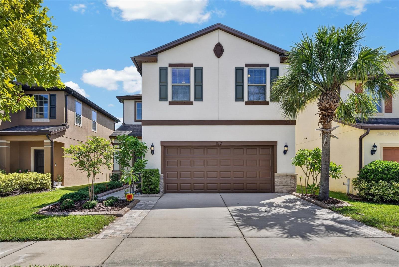 1521 Custer Bayou St — photo