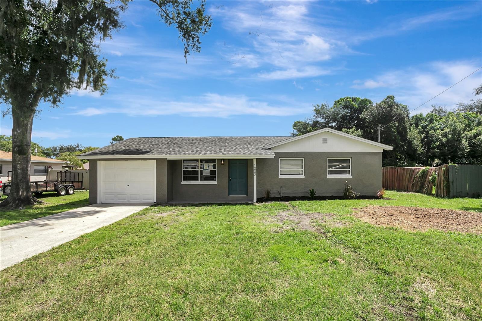 1002 N Bracewell Dr — photo