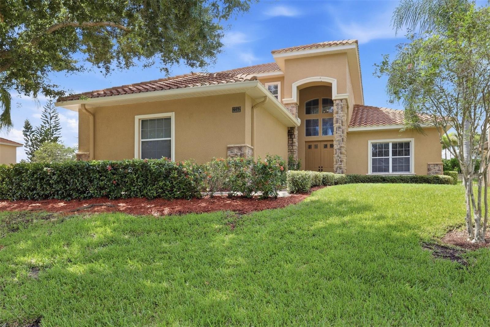2242 Cypress Hollow Ct — photo
