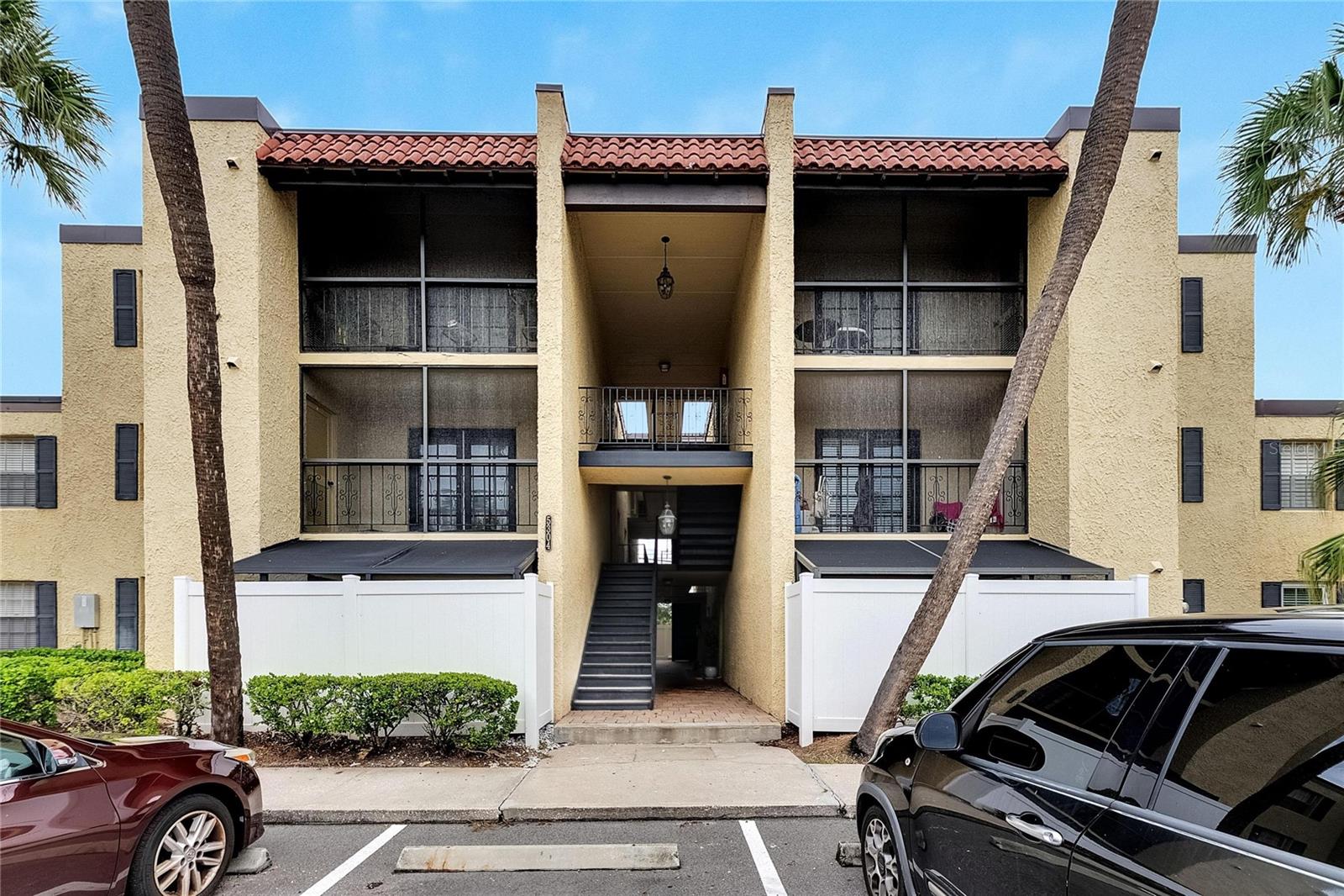 5304 W Kennedy Blvd #106 — photo