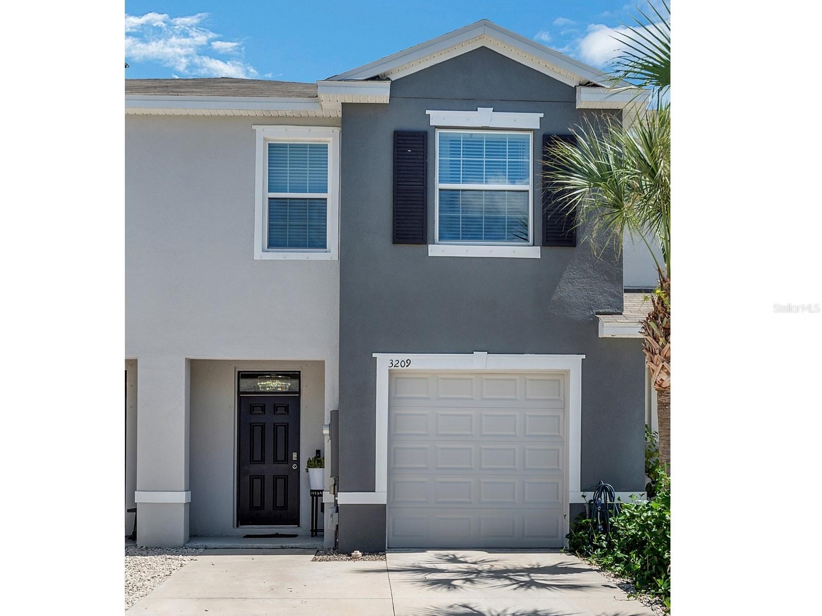 3209 Pleasant Willow Ct — photo