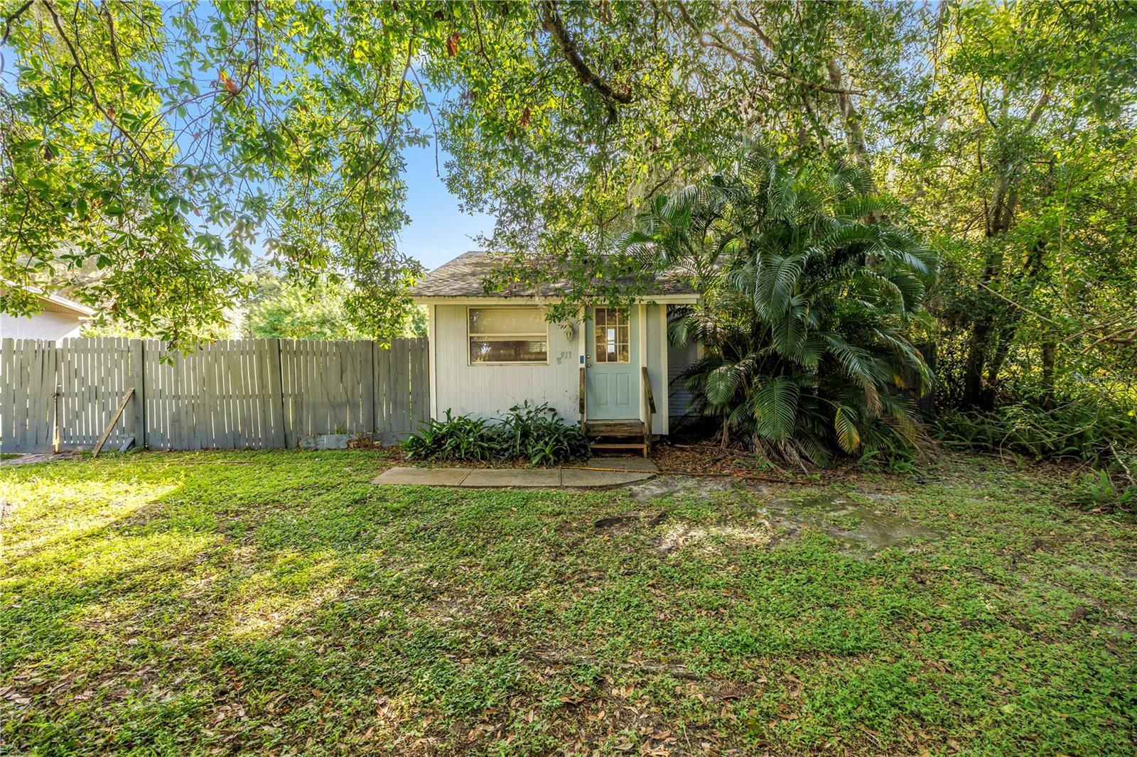8911 Swaine Rd — photo