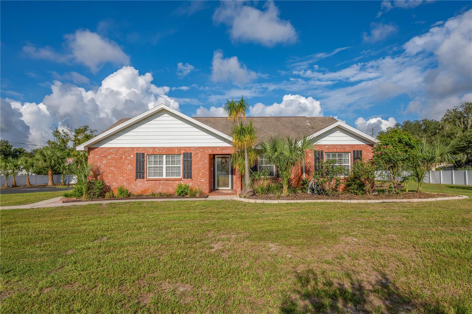 7801 Alafia Dr — photo