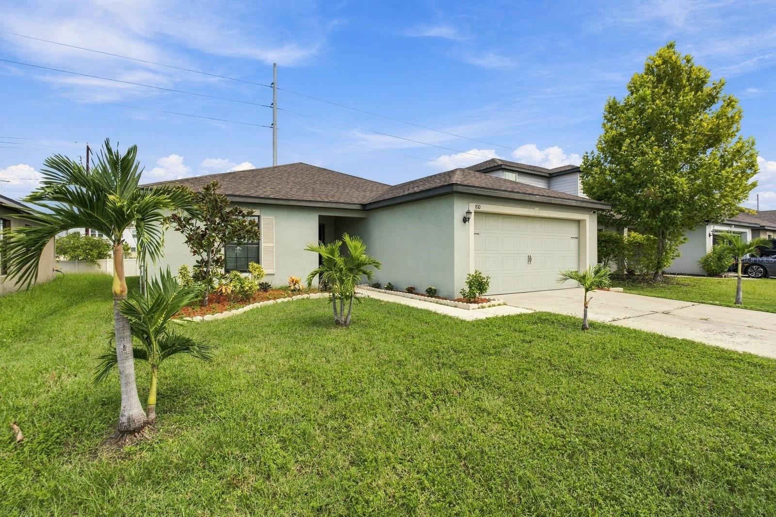 810 Chatham Walk Dr — photo