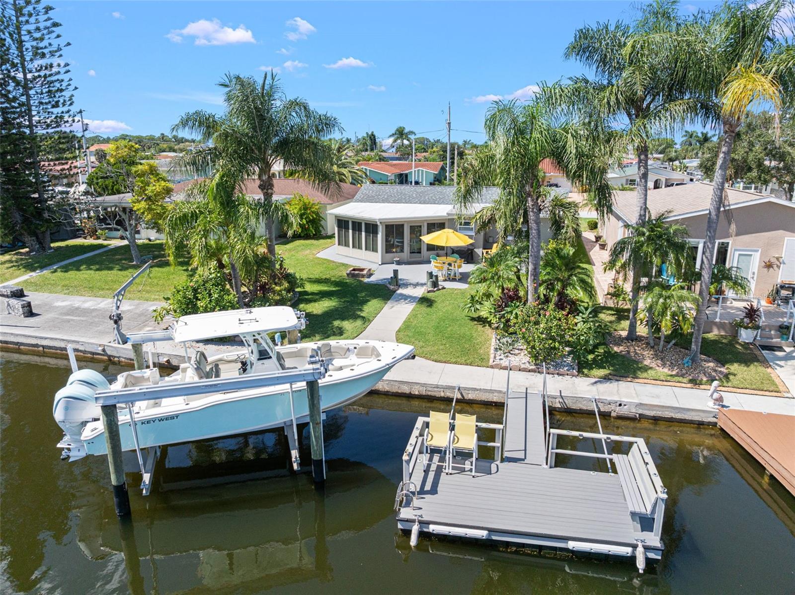 4916 Pompano Dr — photo