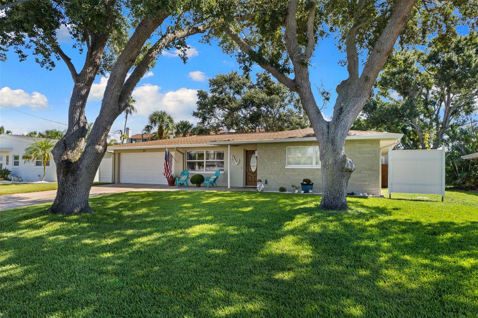 2287 Carolyn Dr — photo