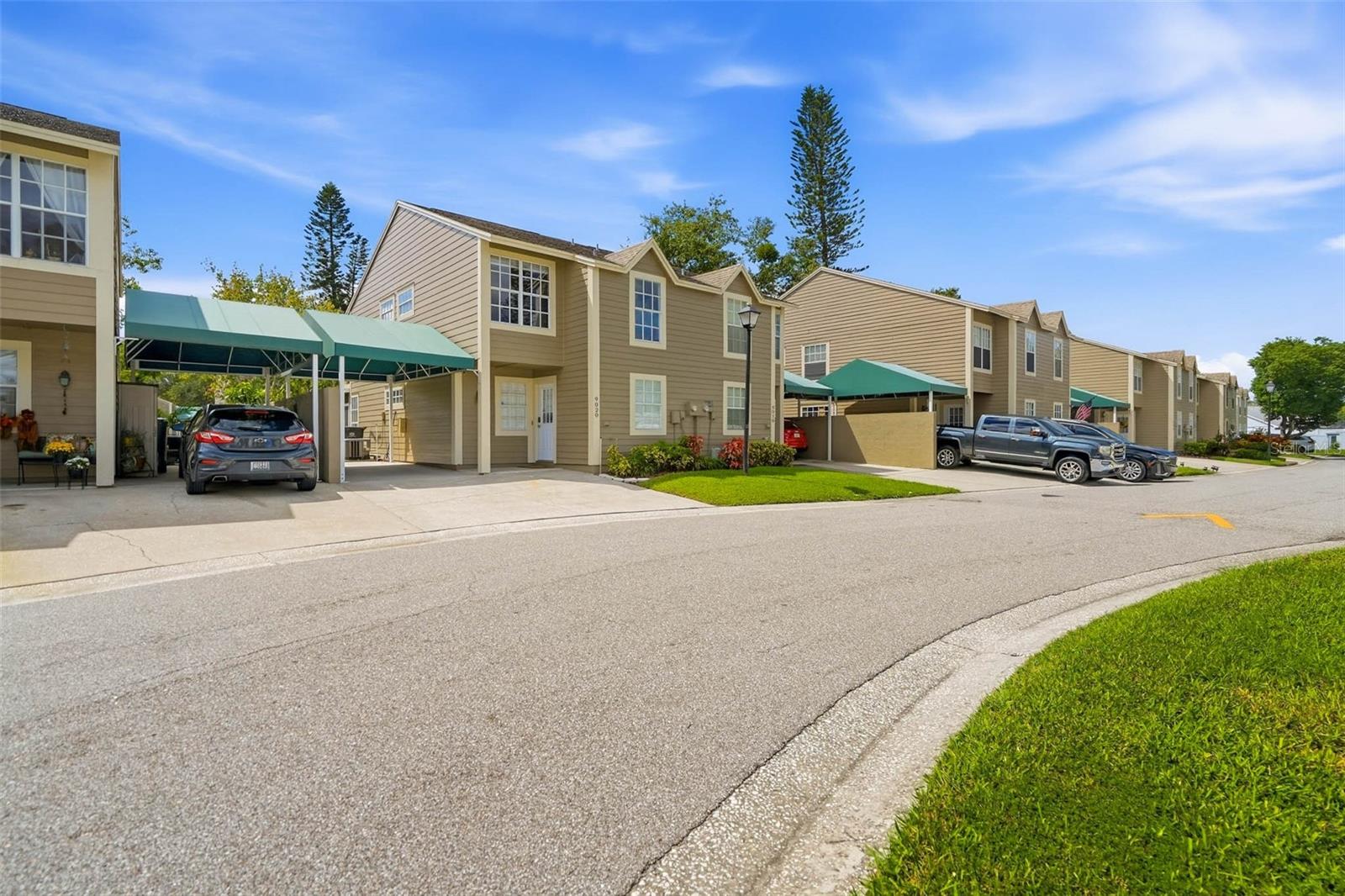 9020 Lake Place Ln #9020 — photo