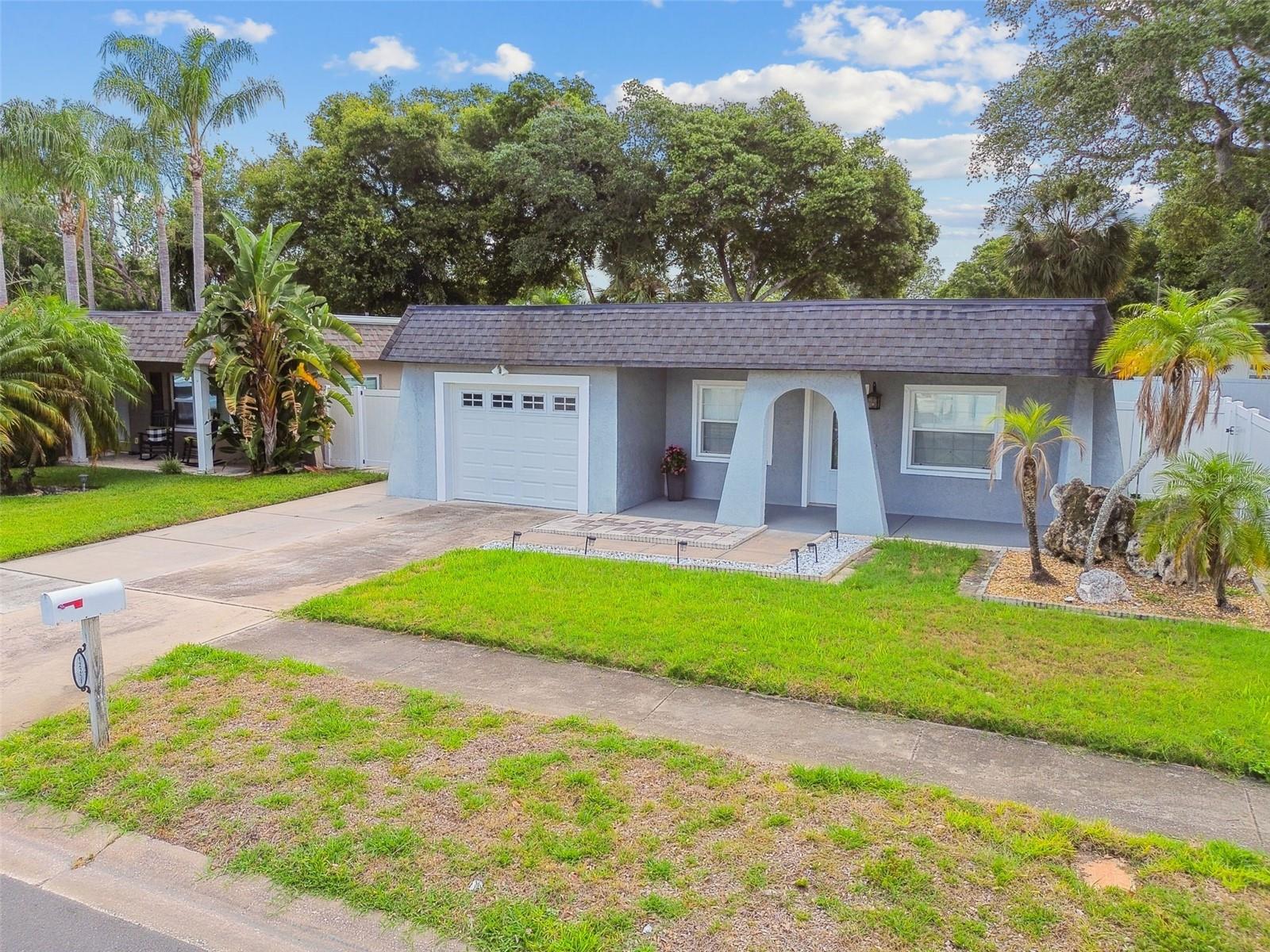 12257 Eldon Drive, Largo, FL 33774 — photo 2