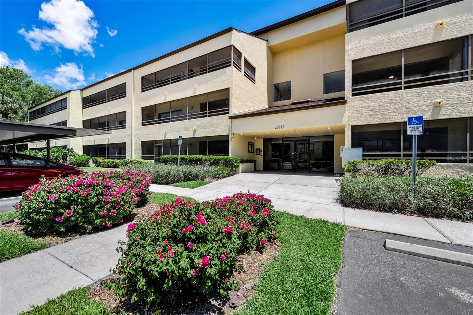 13612 S Village Dr #5307 — photo