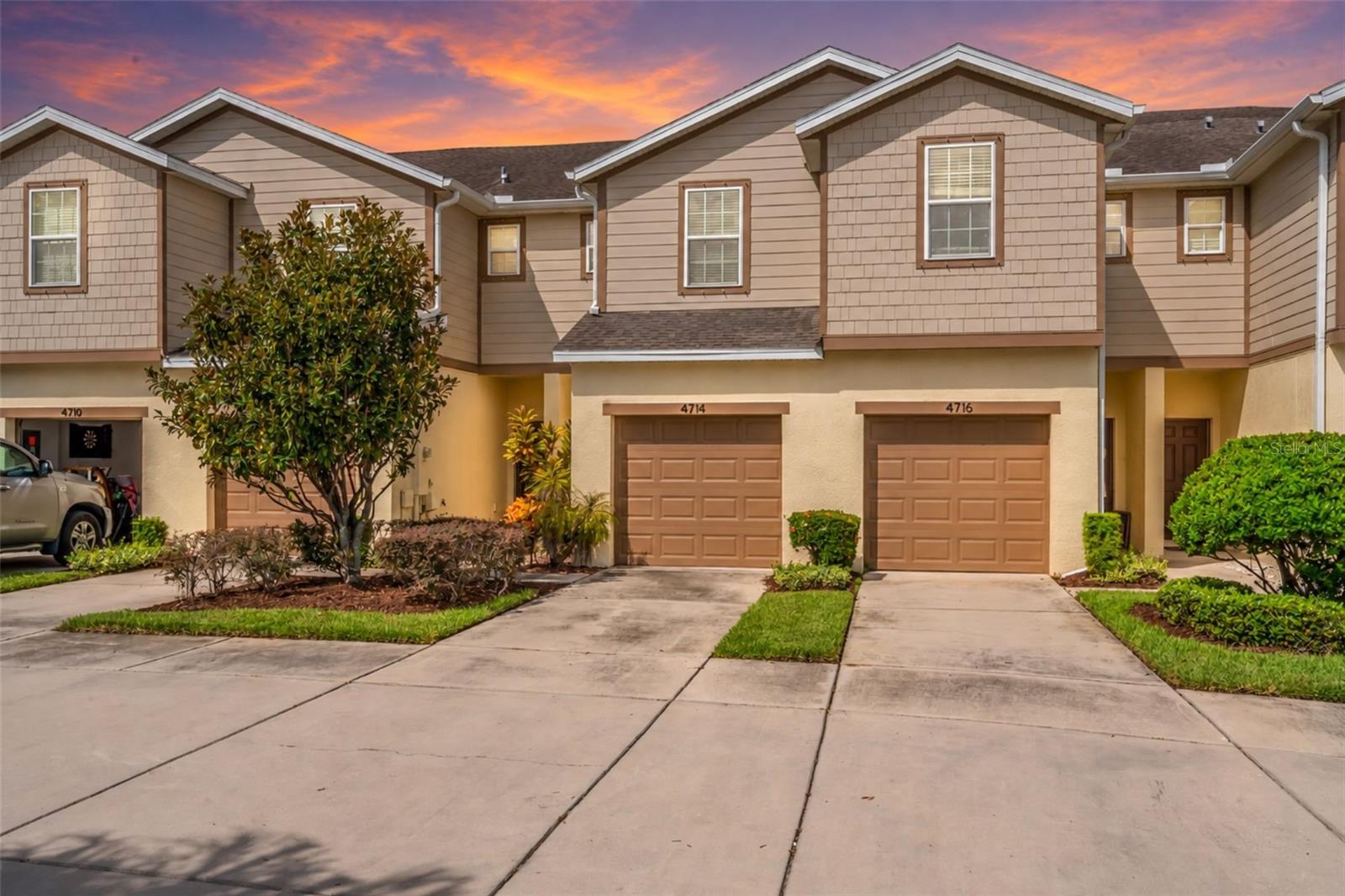 4714 White Sanderling Ct — photo