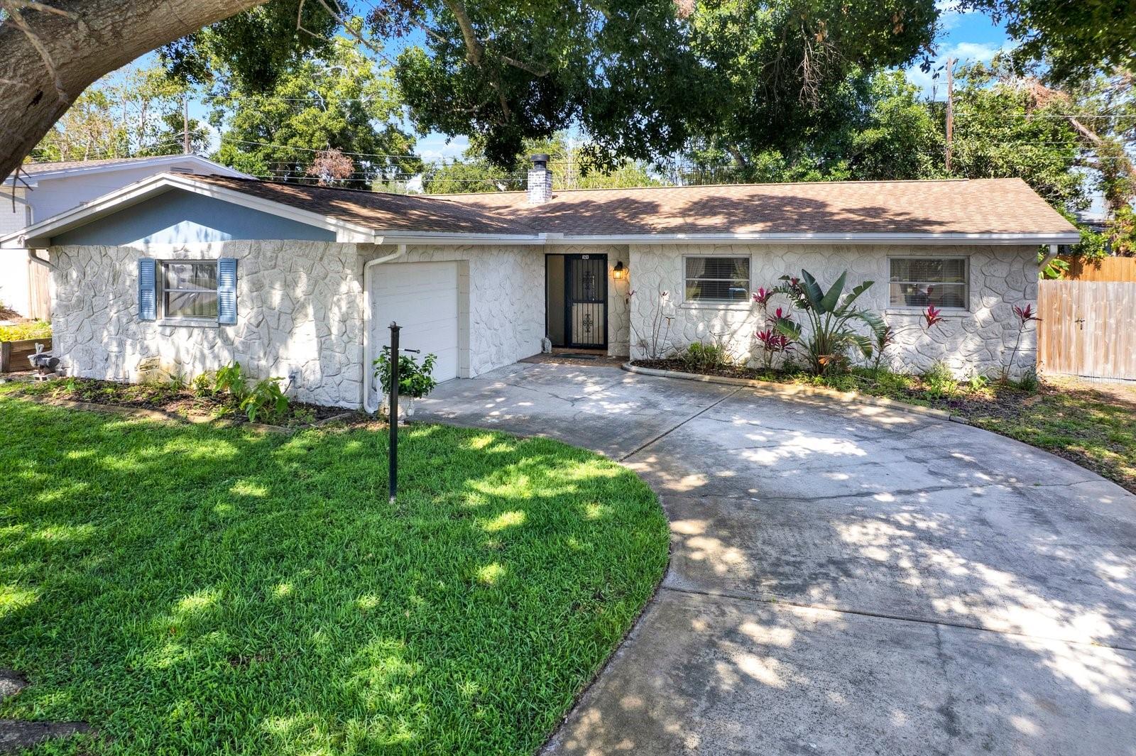 8253 137th Ln — photo