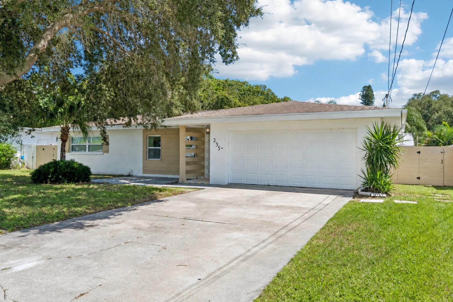 235 Overbrook Drive E, Largo, FL 33770 — photo 2