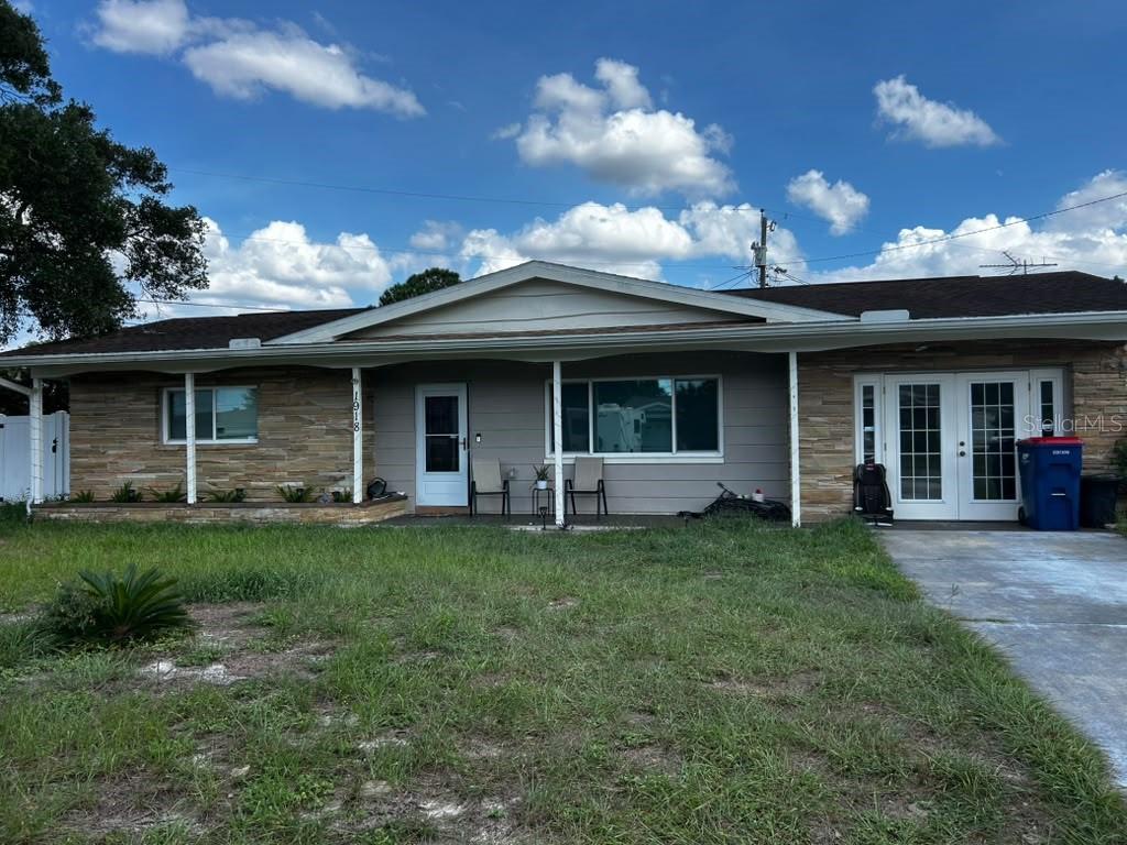 1918 Villa Rosa Dr — photo