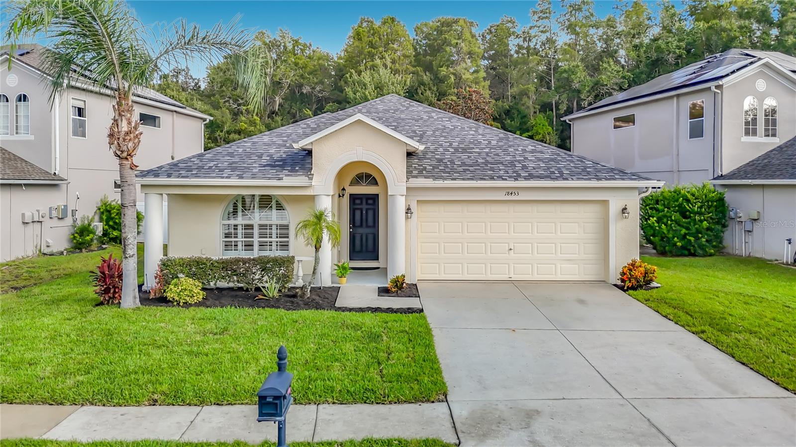 18453 Cypress Bay Pkwy — photo