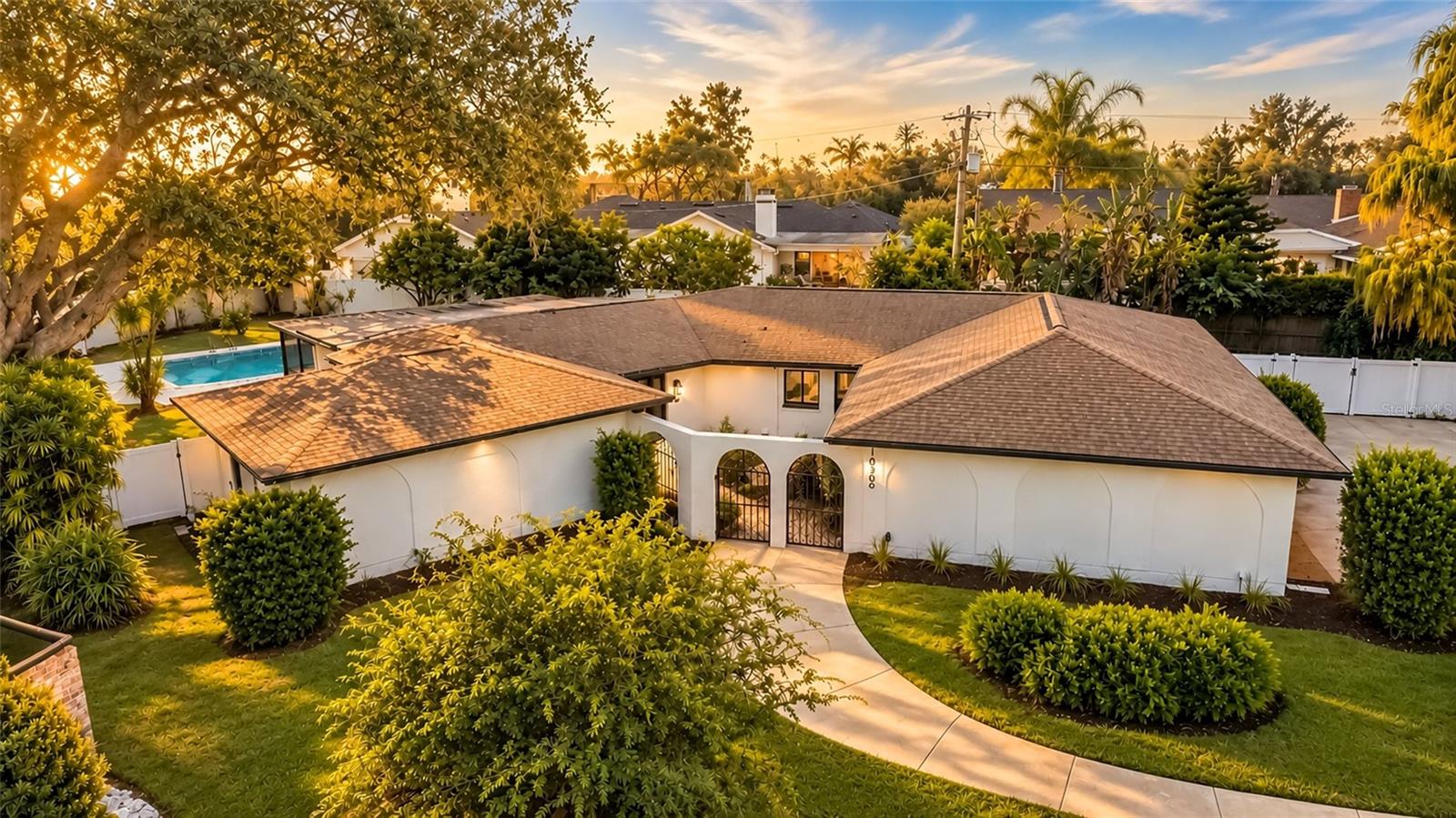 10309 Reclinata Ln — photo