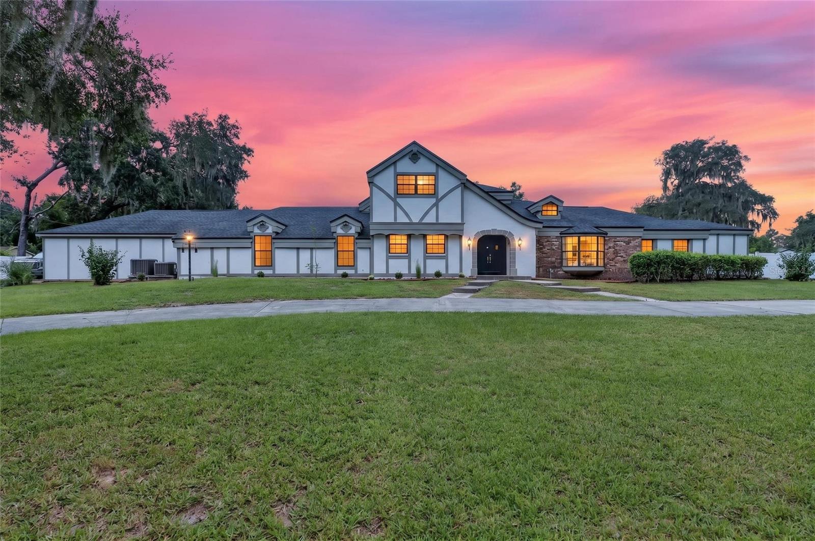 12603 Lake Hills Dr — photo