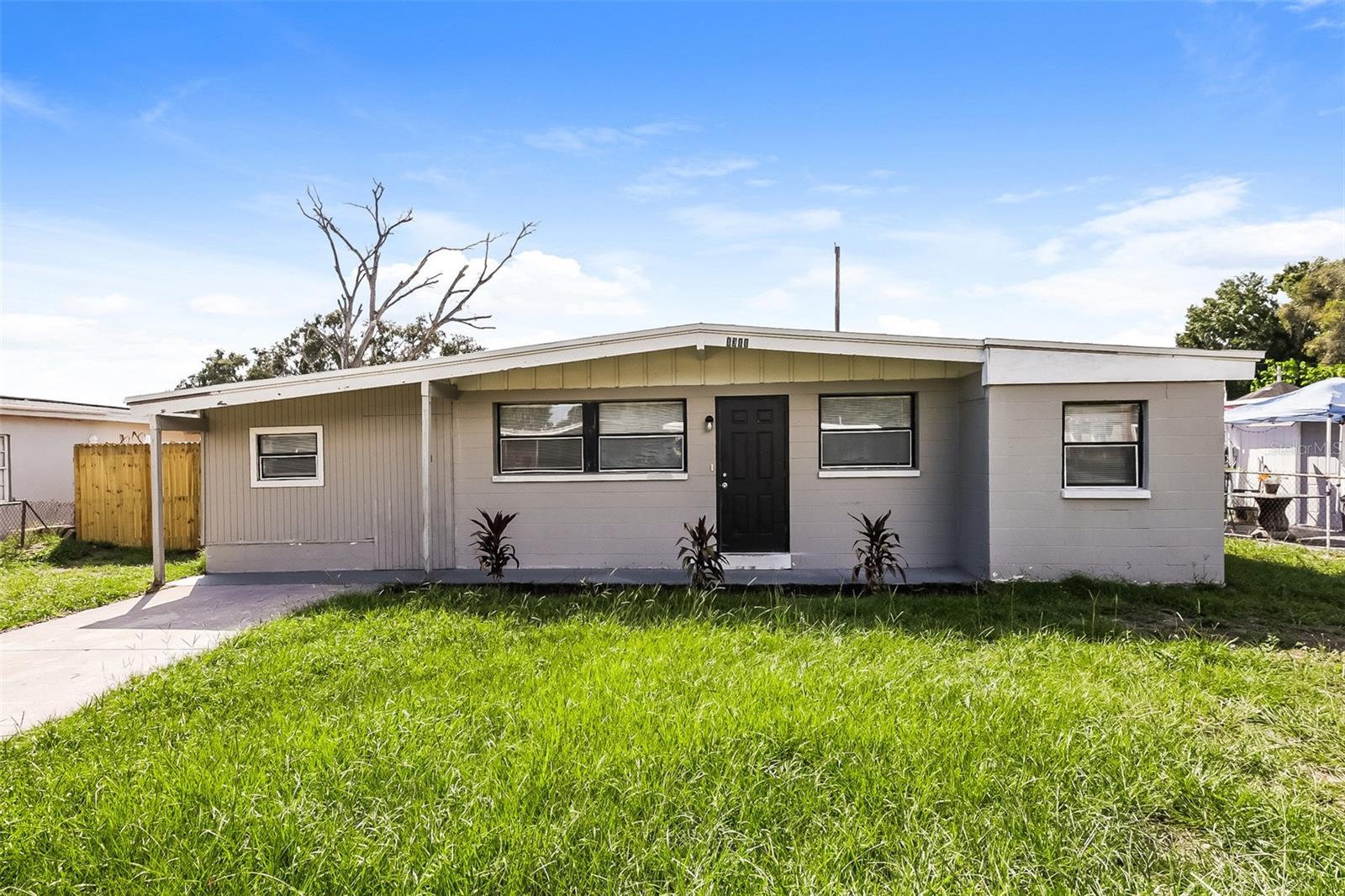 1311 Warrington Way — photo