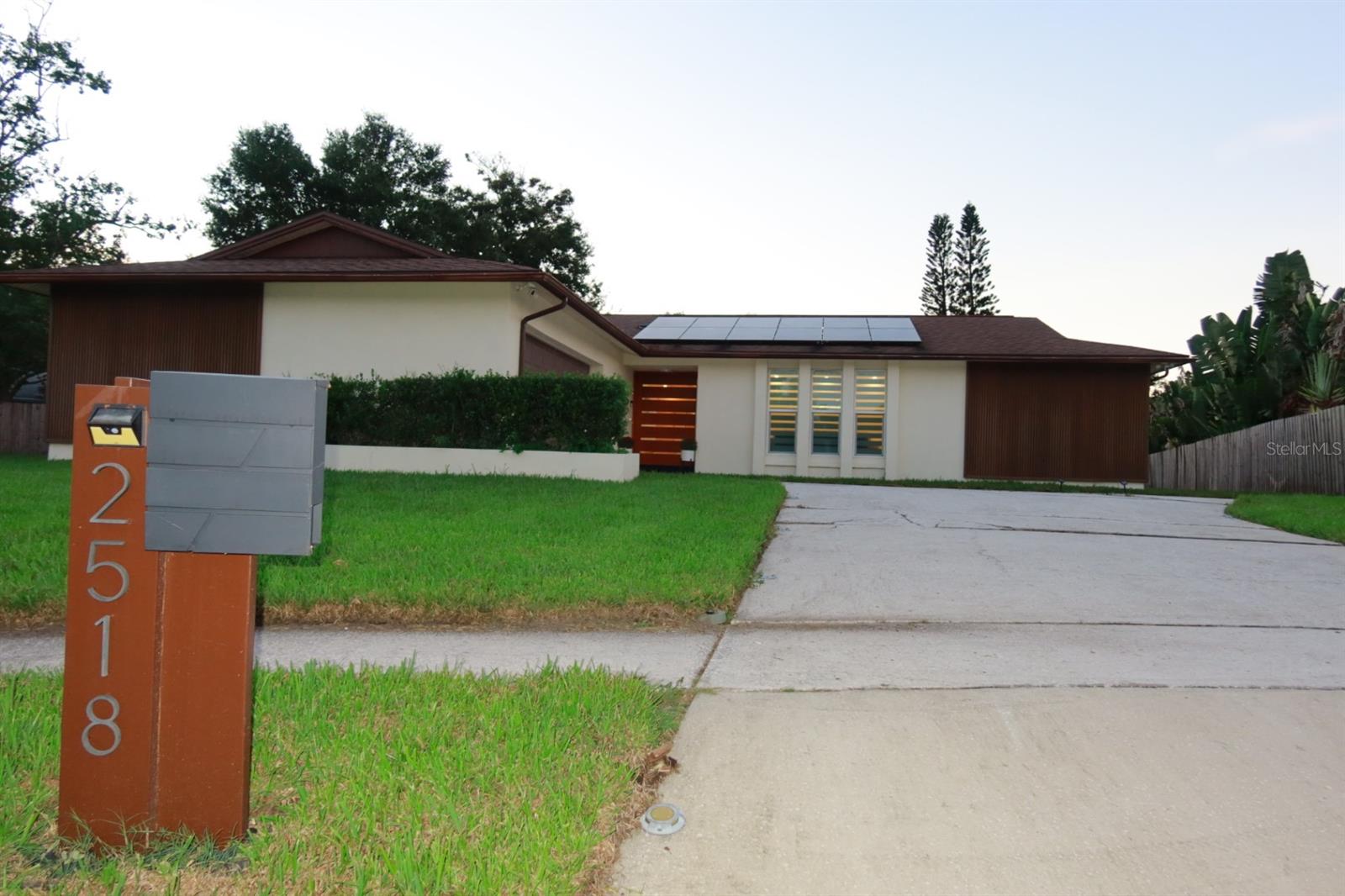 2518 Hickory Ct — photo