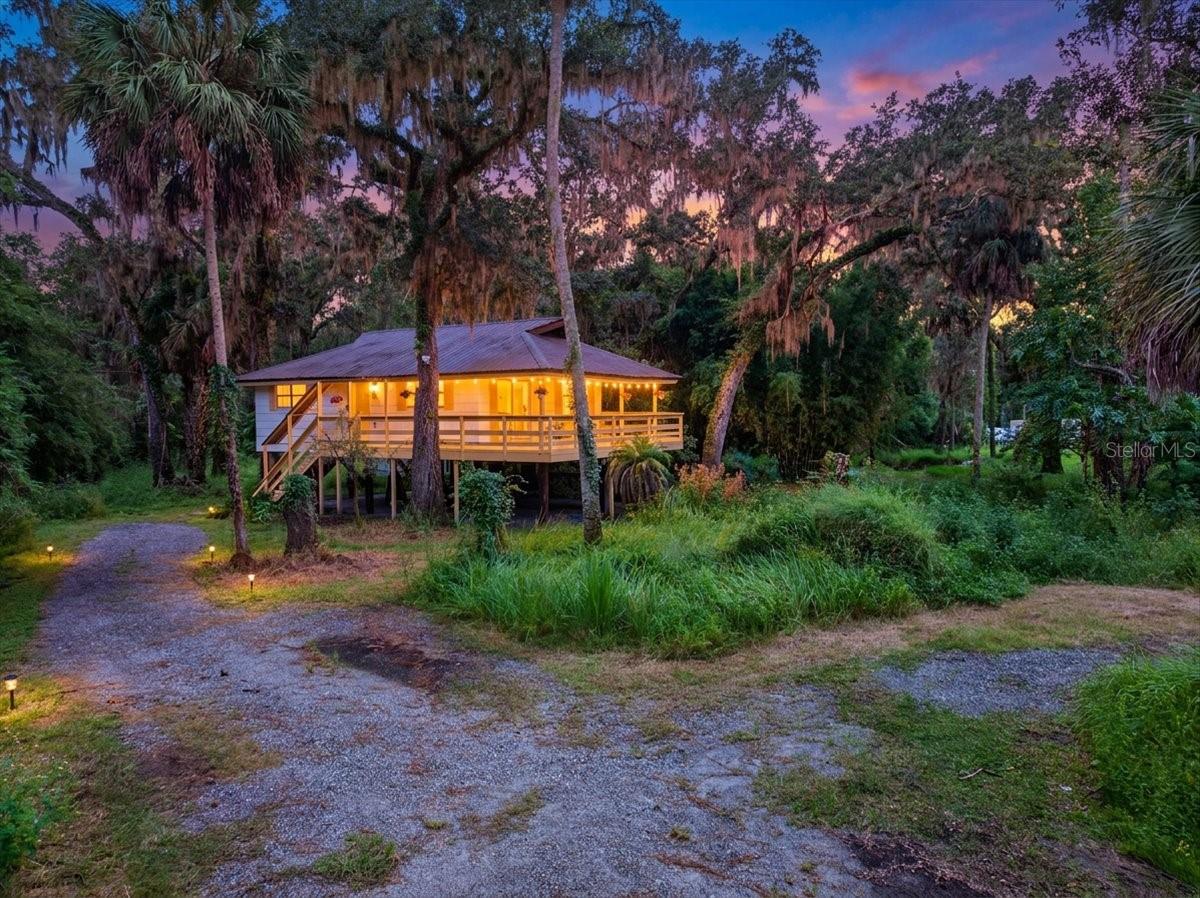 4417 River Dr — photo