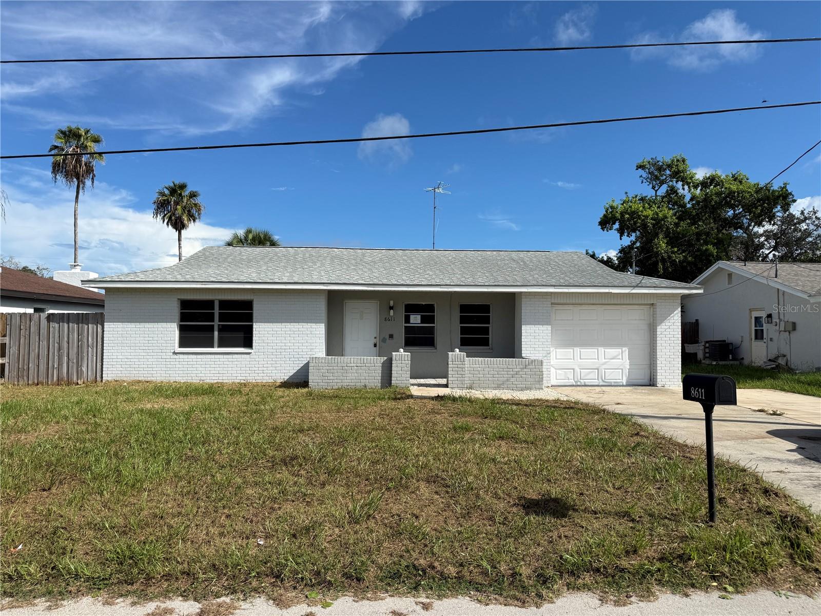 8611 Longboat Ln — photo