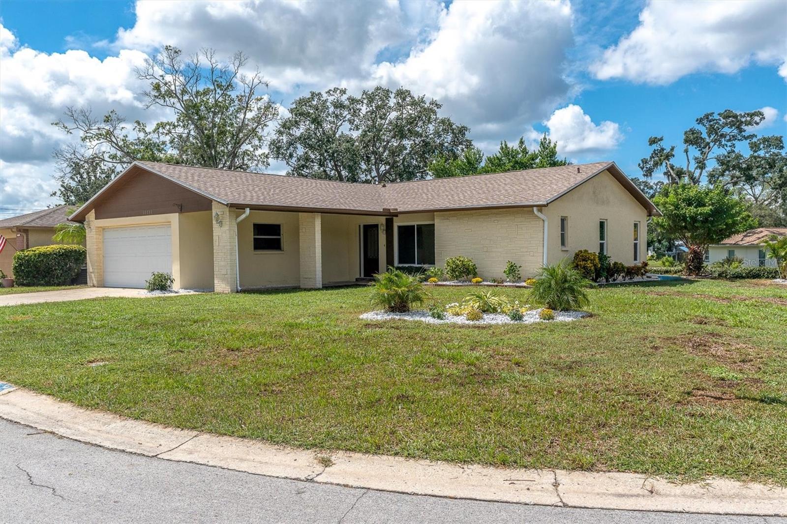 10531 Meadow Hill Dr — photo