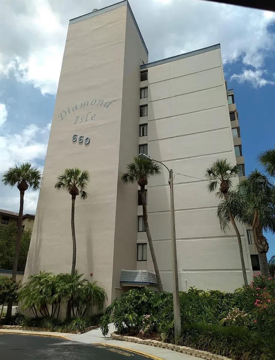 660 Island Way #204 — photo