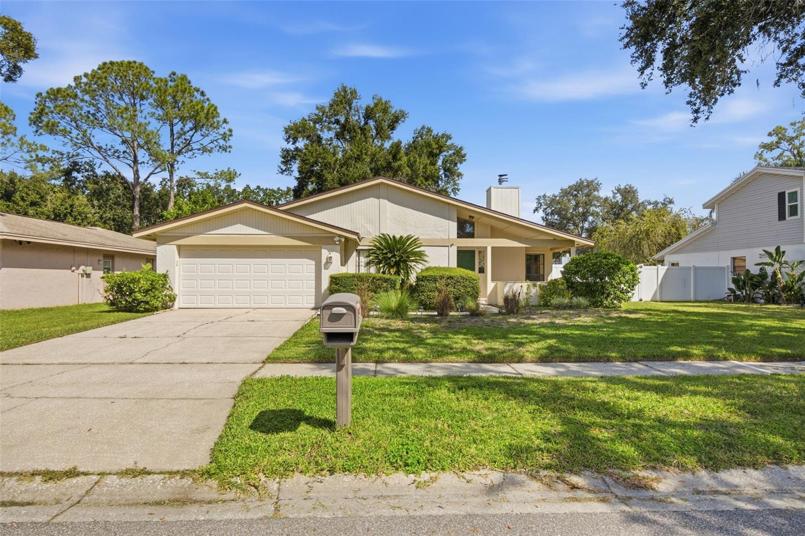 4609 Deerwalk Ave — photo