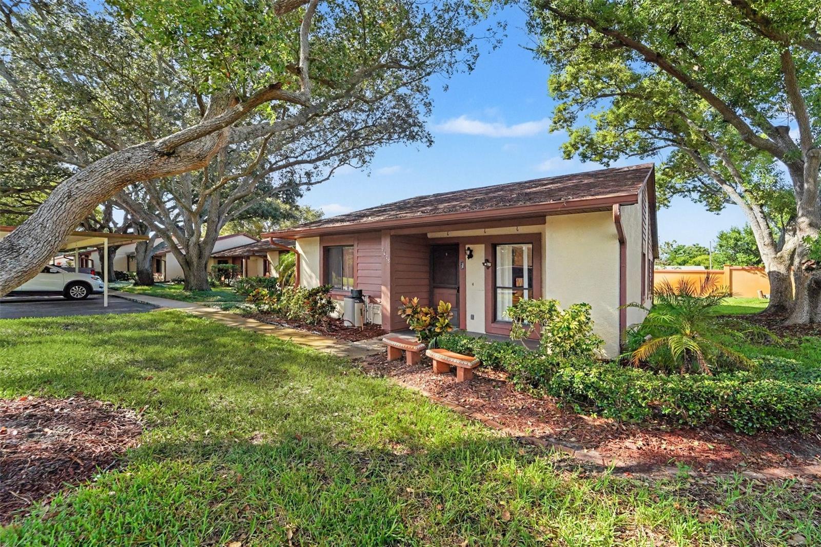 7425 Greystone Dr — photo