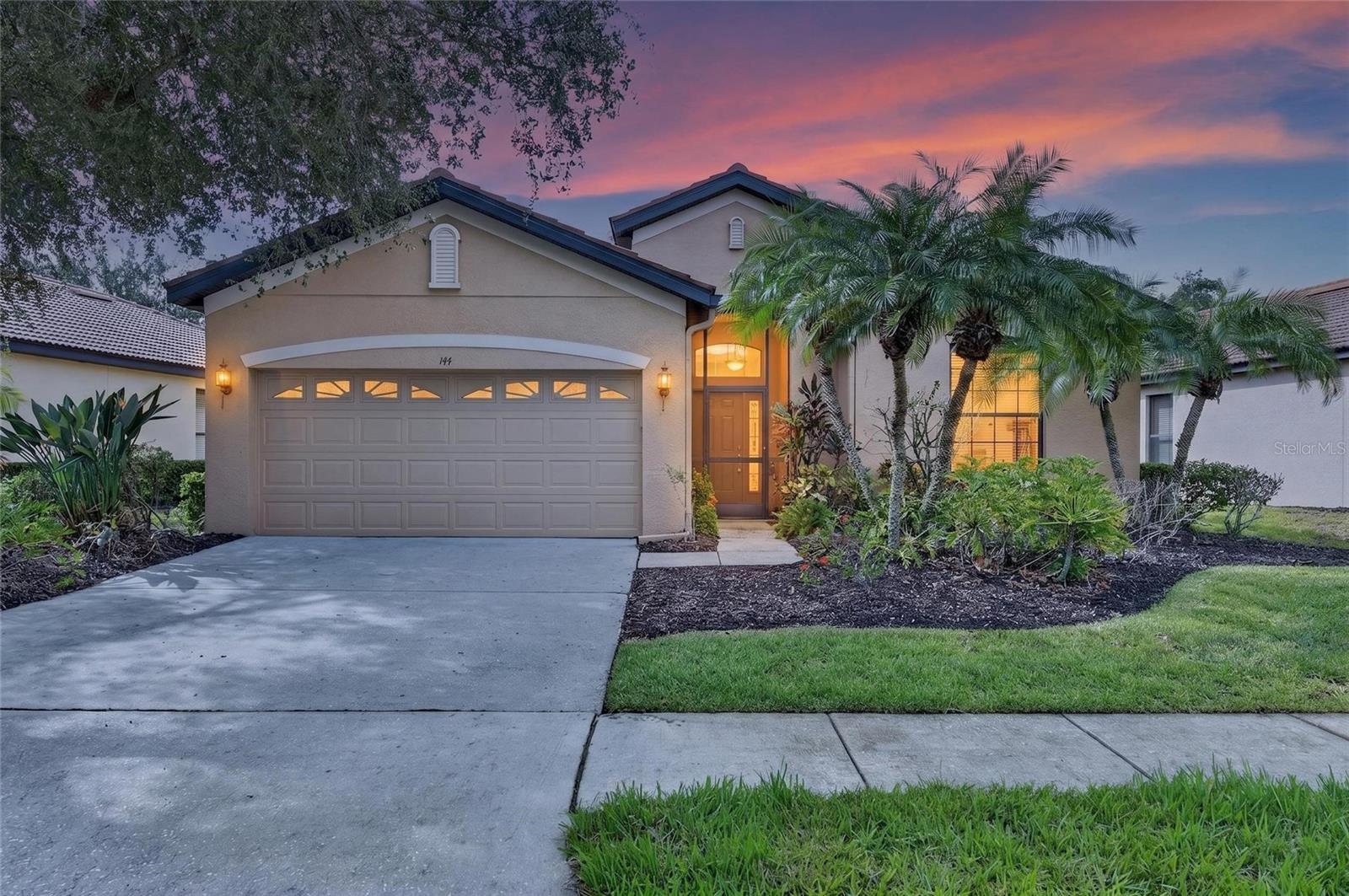 144 Silver Falls Dr — photo