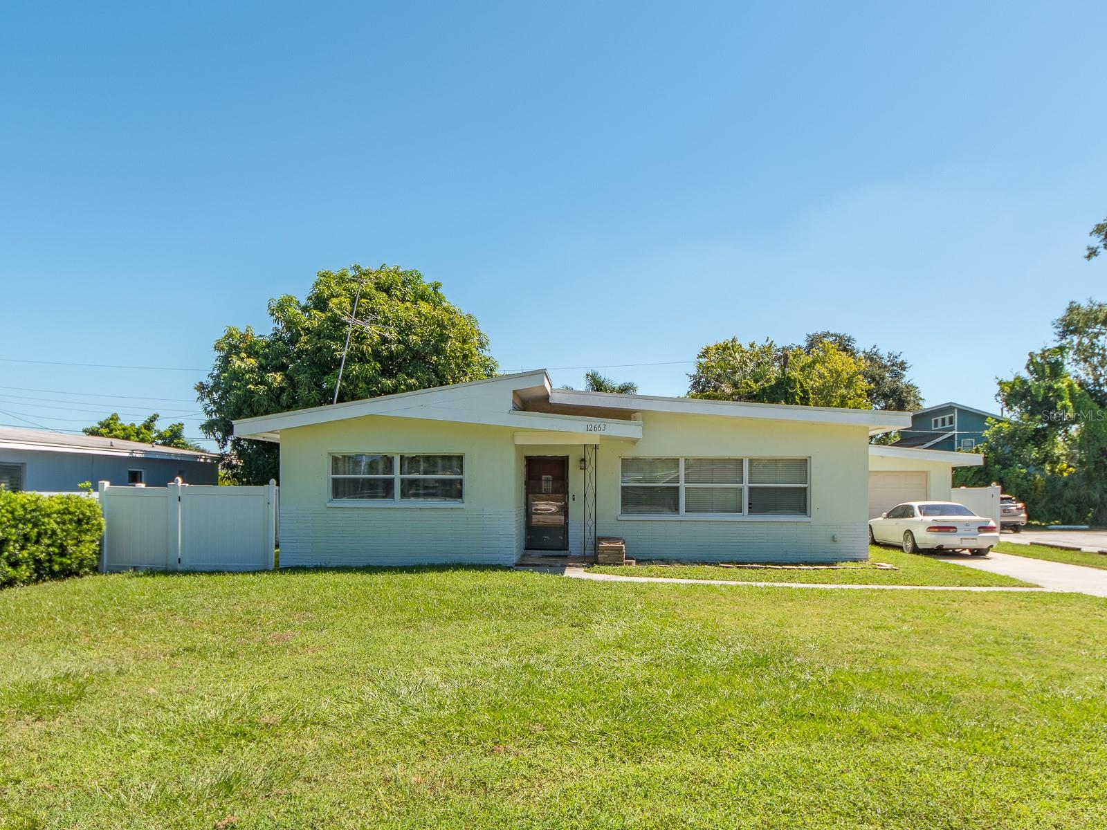 12663 Indian Rocks Rd — photo