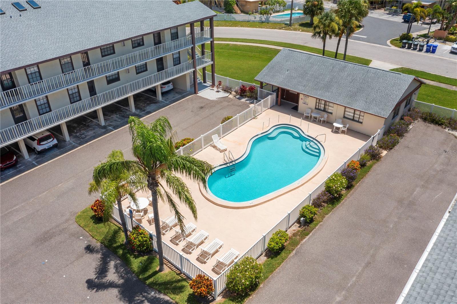 340 Causeway Blvd #104 — photo