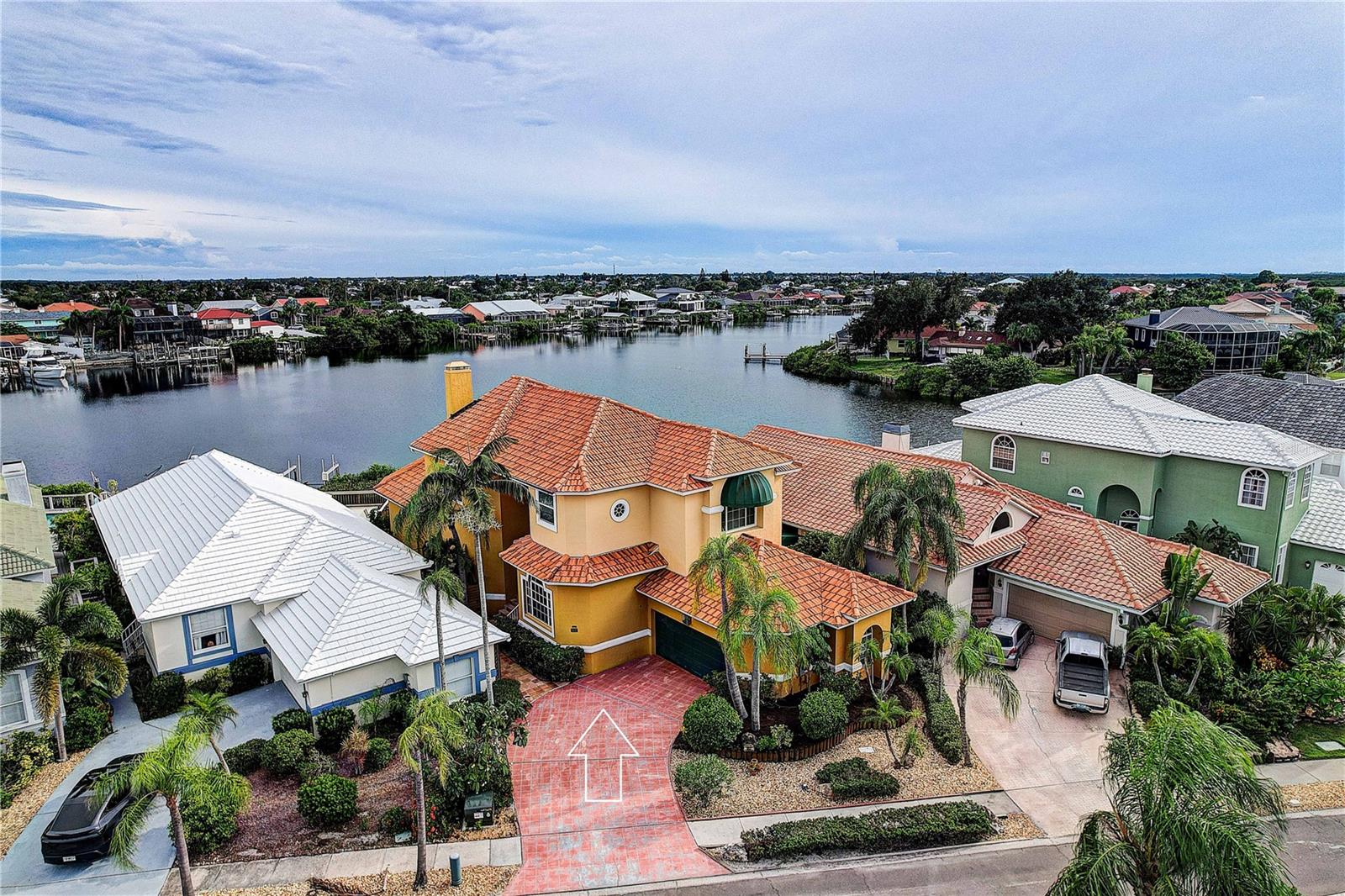 852 Symphony Isles Blvd — photo