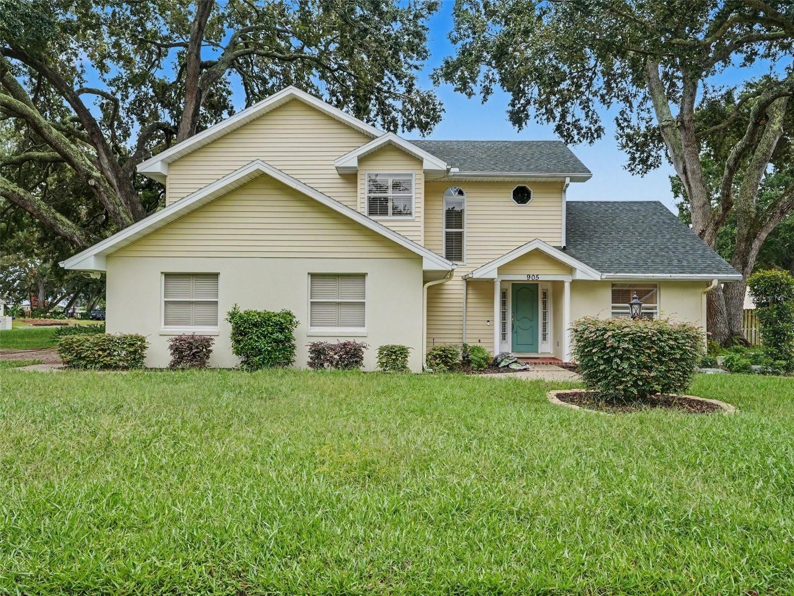 905 Woodrow Dr — photo