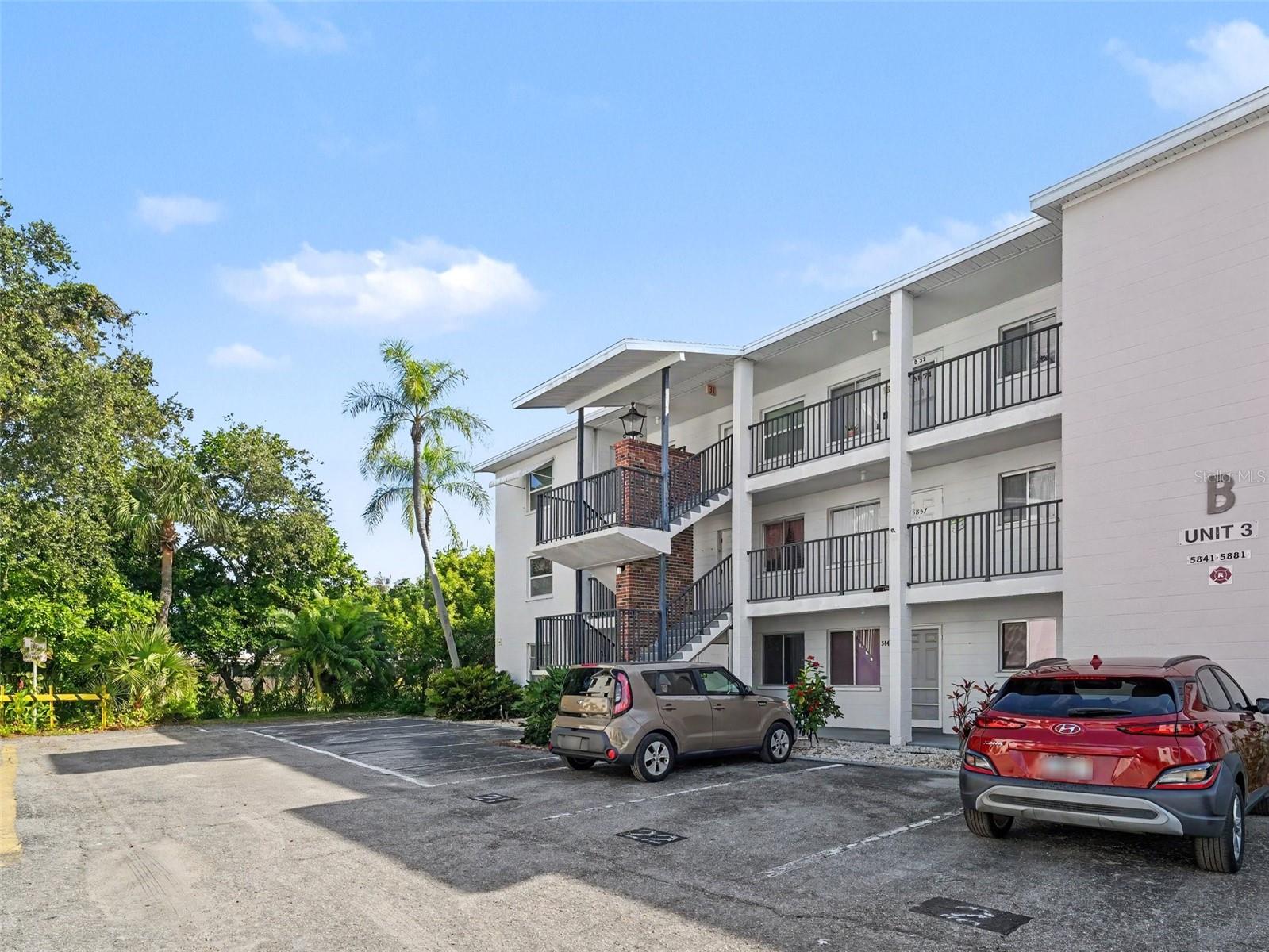 5855 Palm Ln #B21 — photo
