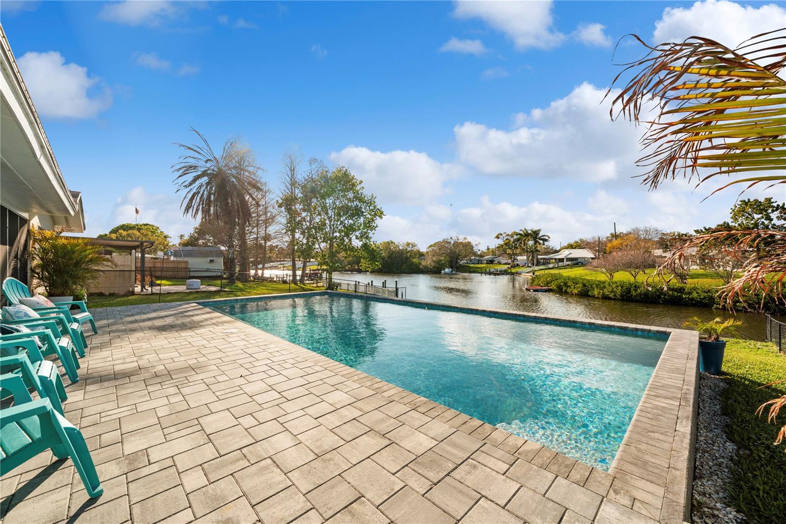 632 Shore Dr — photo
