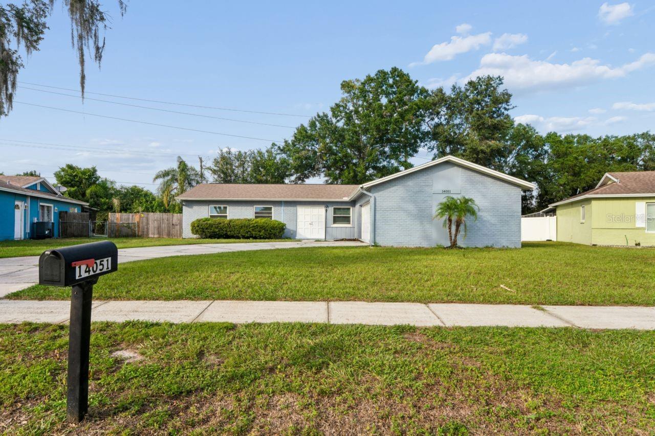 14051 Briardale Ln — photo