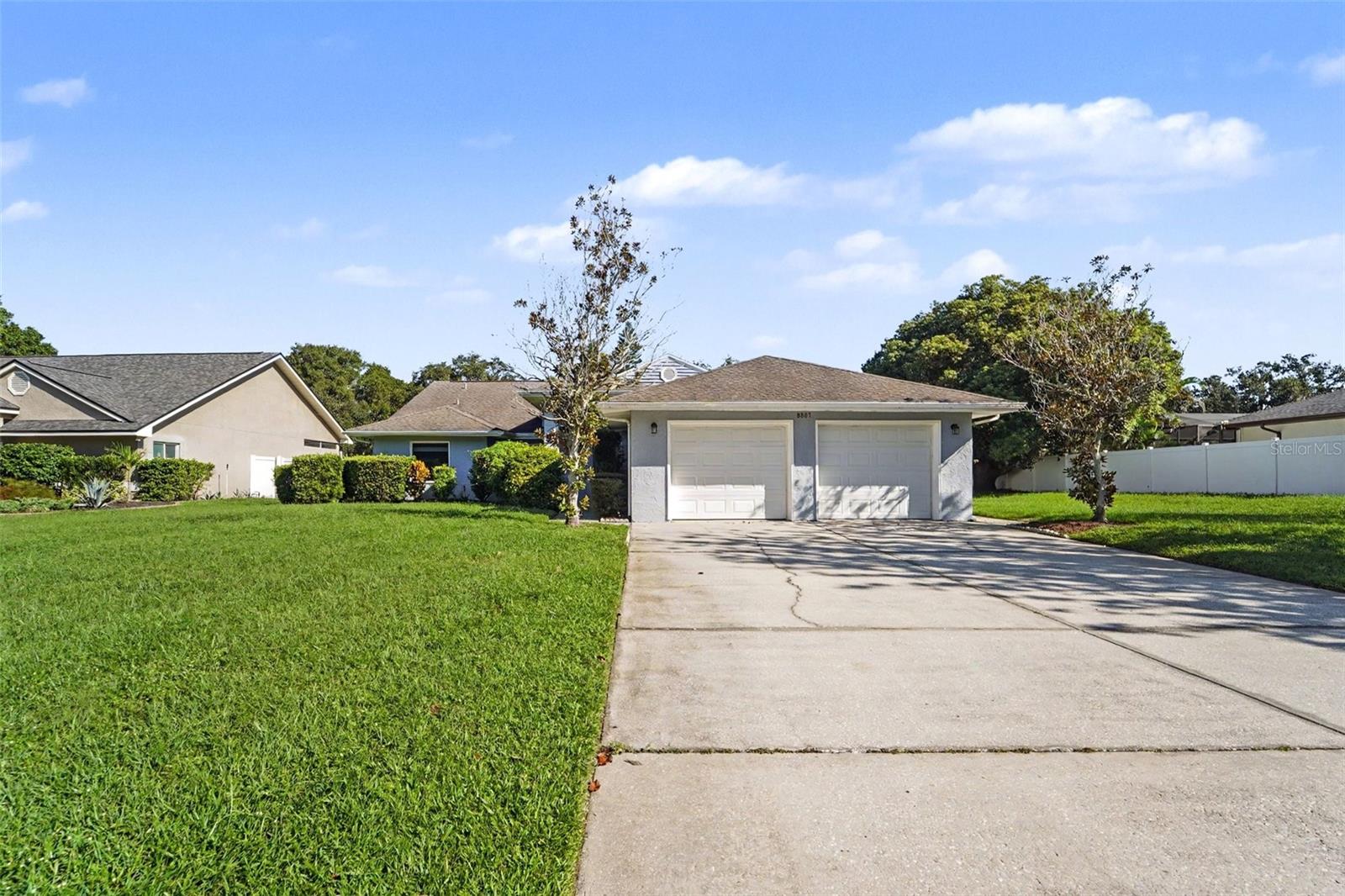 8807 Wellesly Ct — photo