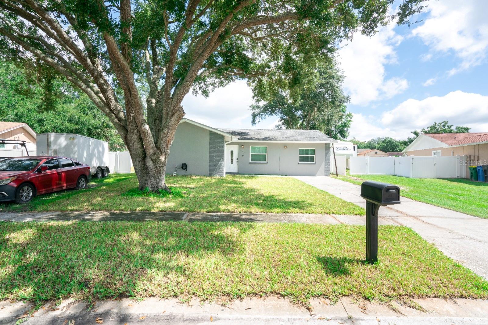 13915 Bridgeport Dr — photo