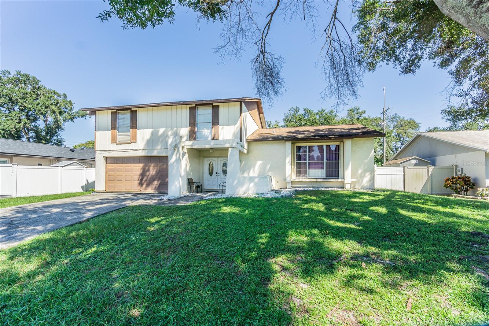 6811 Mitchell Cir — photo