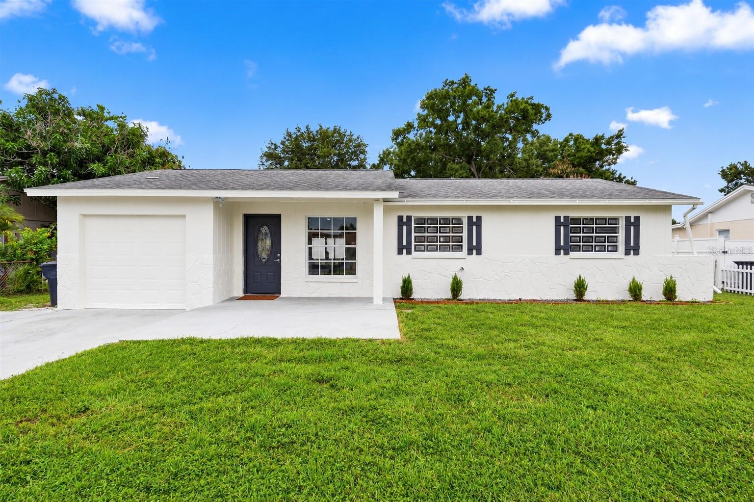 1719 Julian Lane Dr — photo