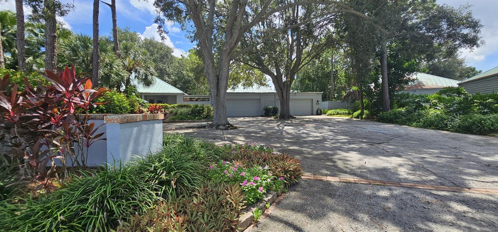 10495 Longwood Dr — photo