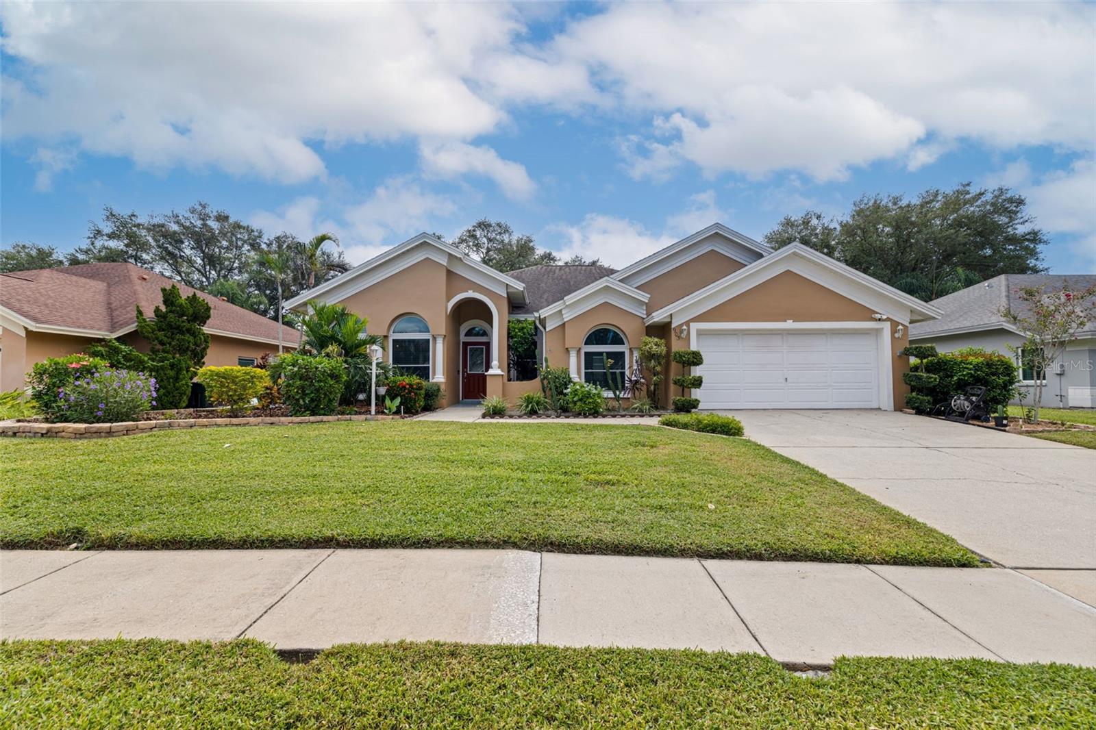 903 Whippoorwill Dr — photo