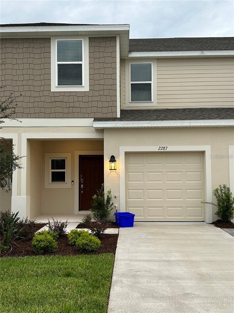 2287 Paravane Way — photo
