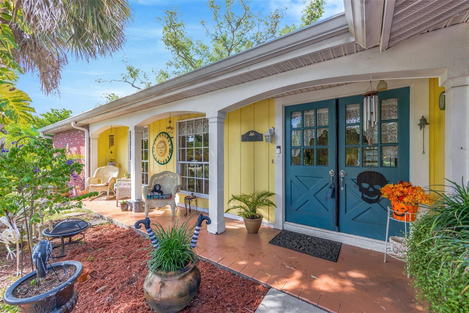 1202 Royal Oak Dr — photo