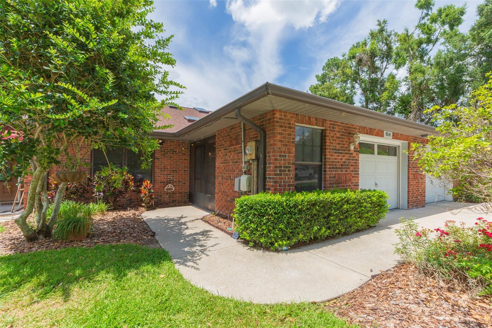 6541 Brentwood Dr — photo