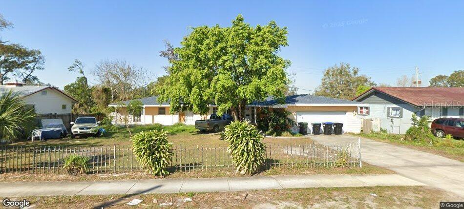 1216 N Powers Dr — photo